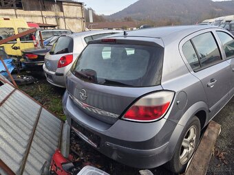 Opel Astra H - 2