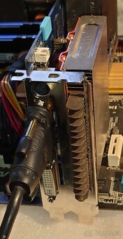 Geforce 9600 PCI-E gigabyte pasivne chlazena - 2