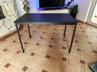 Jídelní stůl ZA ODVOZ - 2