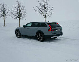 Volvo V90 cross country B4 MY2024 - 2