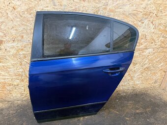 LEVÉ ZADNÍ DVEŘE VW PASSAT B6 - 2