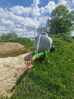 Cisterna přívěs 4000litru - 2