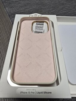 Prodám kryt na IPhone 15 Pro,,GUESS,, - 2