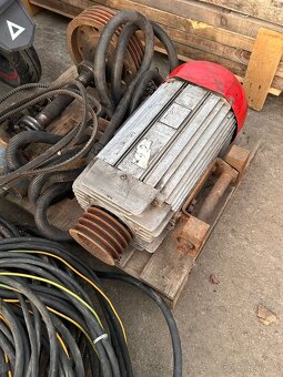 Nabízím průmyslový elektromotor s převodovkou - 2