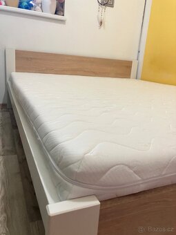 Postel 180x200-jako nová - 2