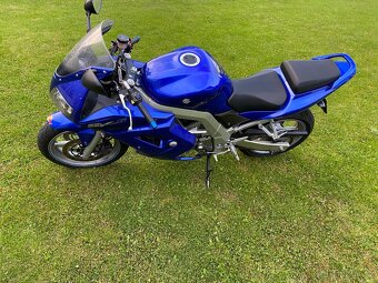 Suzuki SV 650 S s bočními plasty - 2