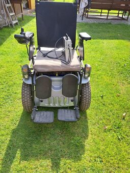 Invalidní elektrický vozík - 2