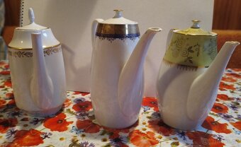 Nabízím tři porcelánové konvičky Chodov, PIRKER atd. - 2