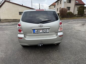 Toyota Corolla Verso - 2