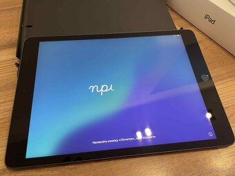 Apple IPad 9. generace + klávesnice LOGITECH + stylus FIXED - 2