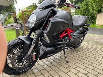 DUCATI DIAVEL 2011 - 2