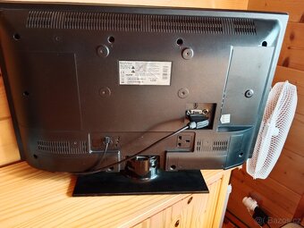 TV zn. TECHNIKA 32" +set top box - 2