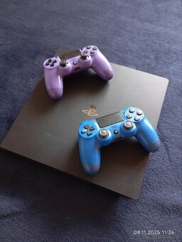 PlayStation 4 Pro + 2 ovladače, výborný stav - 2