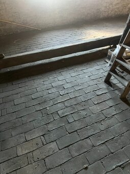 Půdovky 30×14×3 cm – dobrý stav, na paletách - 120m2 - 2