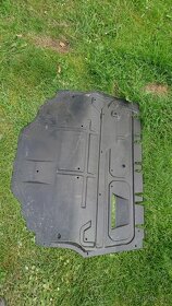 Spodní kryt pod motor - 2