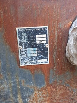 Prodám starší krbová kamna - 2