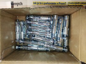 Kovové hmoždinky M8 - 2