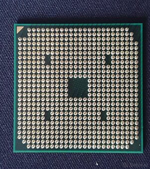 AMD Athlon II P340 Dual-Core Procesor Socket S1 - 2