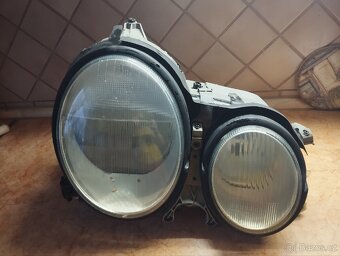 Kapota predni mercedes E w210 +xenonova světla - 2