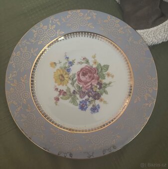 Porcelánové ozdobné talíře - 2