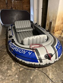 Nafukovací člun s elektrickým motorem - 2