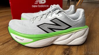Zánovní boty New Balance Fresh Foam V5 - vel.44 (1x na sobě) - 2