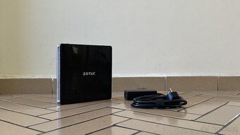 Mini PC Zotac / 8GB RAM / 256GB SSD / Win10 Pro - 2