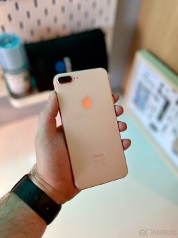 Apple iPhone 8 Plus 64 GB Gold - 2