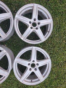 Alu kola 5x112 R17 Dezent - 2