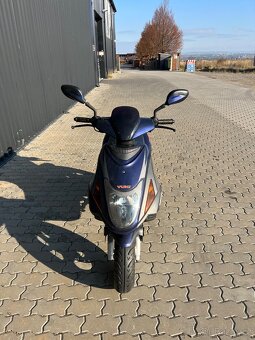 Prodám Piaggio X9 500ie, vše funkční, jede výborně, bez inve - 2