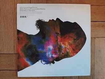 Thievery Corporation ft. David Byrne - 2