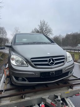 Mercedes benz B 245 - 2