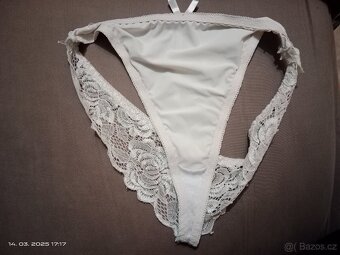 Bílá tanga - 2