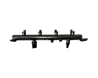 Vstřikovací lišta 06F133317G 2.0TFSI 147KW BWA - 2