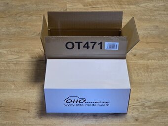 Nissan Stagea Autech Version 260RS 1997 1:18 OttoMobile - 2