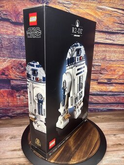 LEGO® Star Wars™ 75308 R2-D2 - 2