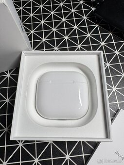 Sluchátka Apple AirPods 4 - 2