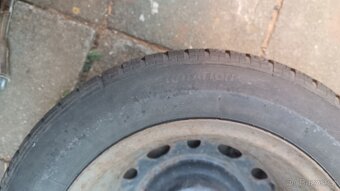 Zimní pneumatiky 175/65 R14 82T a plechová kola - 2