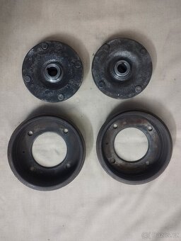 Náboje a brzdové bubny kol Trabant - 2