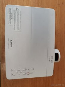 Projektor Sanyo PLC XU301A - 2