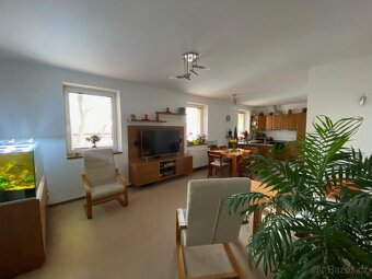 spolubydlení /spare room v Milovicich - 2