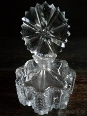 Flakóny na parfém z třicátých let minulého století - 2