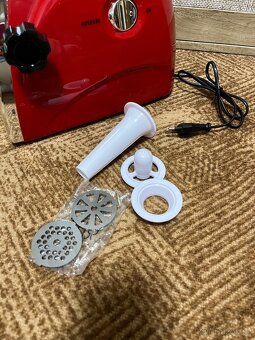 Elektrický mlýnek na maso - 2
