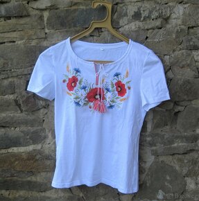 Bavlněná trička  s výšivkou - NOVÁ - - 2