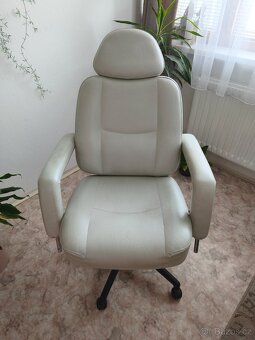 Kosmeticke kreslo - 2