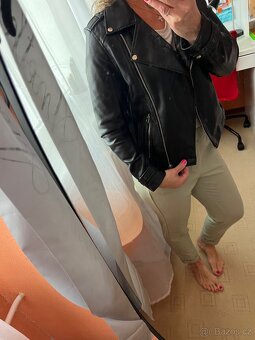 GUESS DÁMSKÝ KŘIVÁK BUNDA VEL.M - 2