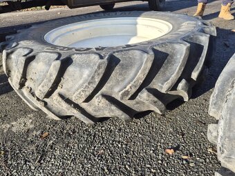 Kolesa John deere - 2