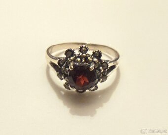 Stříbrný prsten přírodní granát, markazity - 2