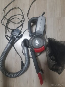 Ruční vysavač Black Decker - 2
