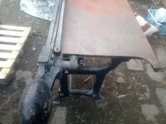 Prodám kartonové tabulové nůžky - 2